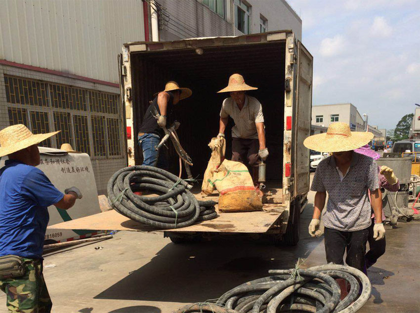 康定一部件厂房地基出现下沉注浆加固